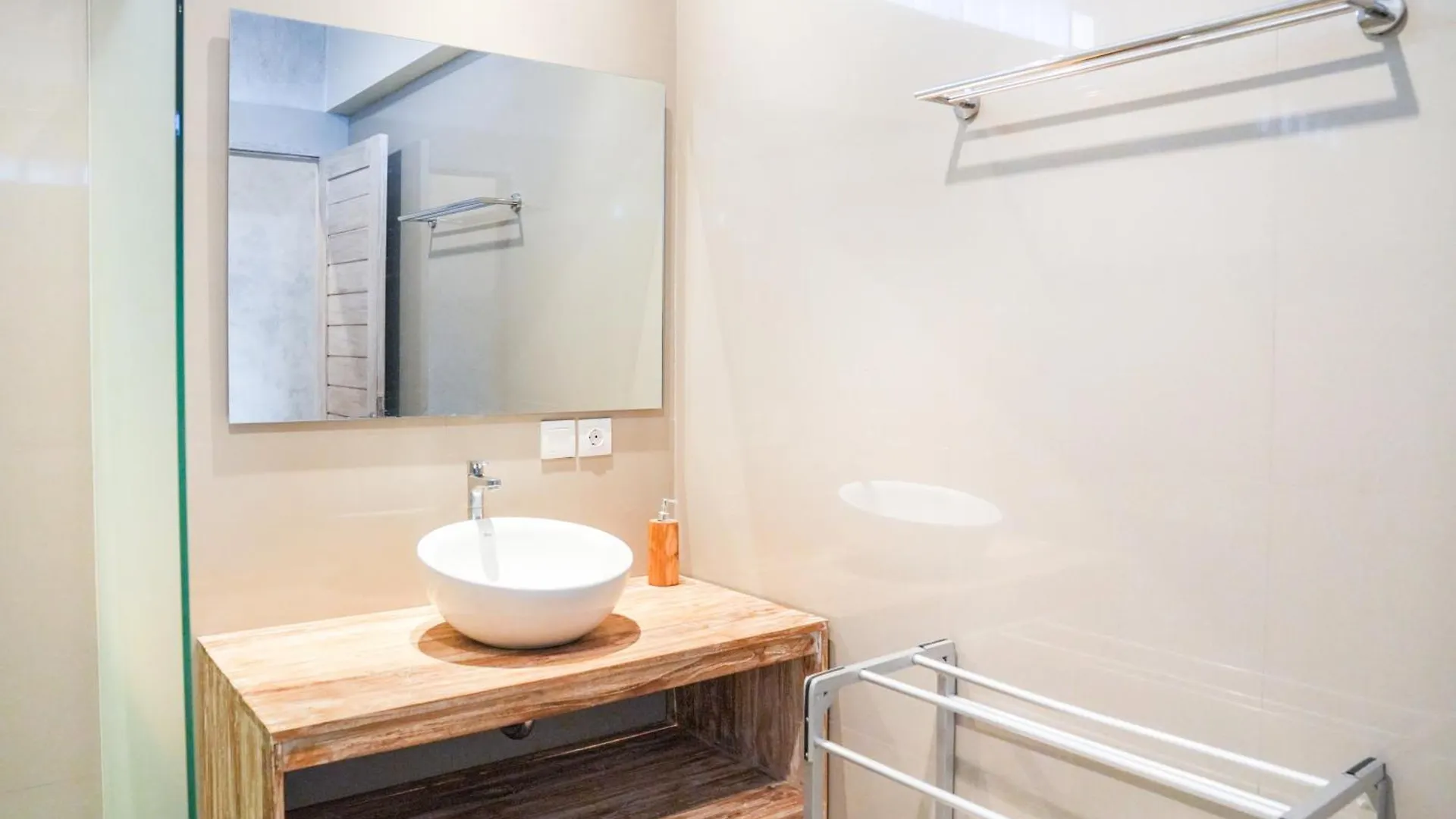 Utu Studio - Ubud Most Center 2Nd Fl With Kitchenette Indonesia